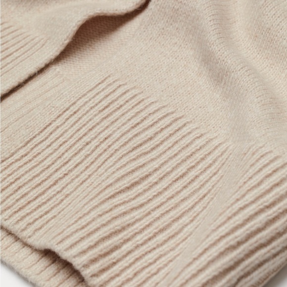 H&M • Ribbed Midi Pencil Skirt - Picture 2 of 7